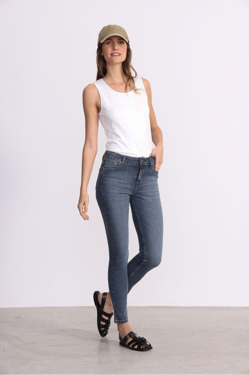 MUSCULOSA-PENELOPE-BA-BLANCO