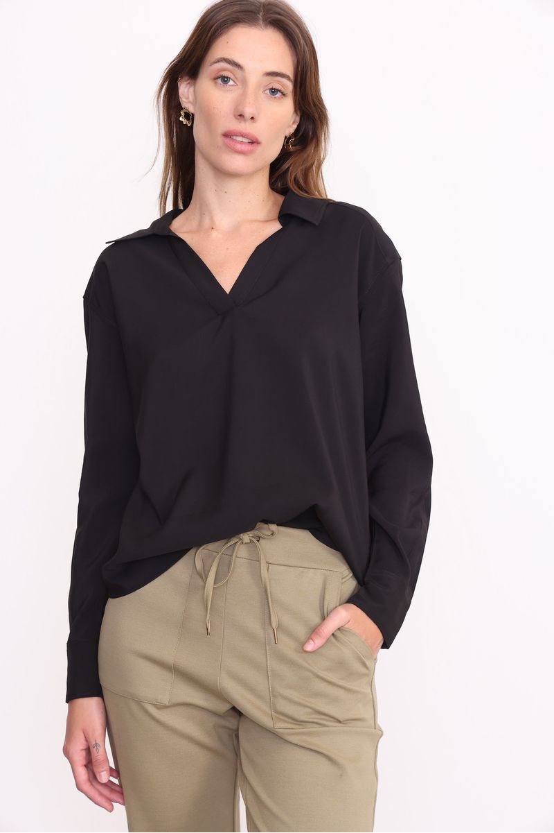 BLUSA-LARA-NEGRO-0100649102-02.jpg