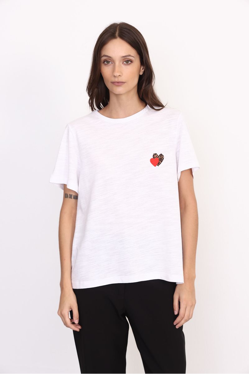 REMERA-SUSAN-BLANCO-2401310101-01.jpg