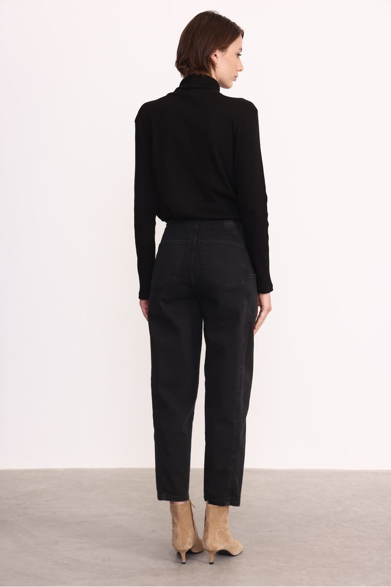 MOM-LUCY-COLOR-NEGRO-0400823102-04.jpg