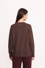 SWEATER-LISO-PIA-CHOCOLATE-08003231CH-04.jpg