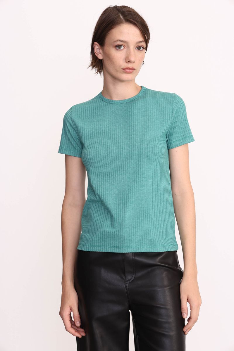 REMERA-FLORY