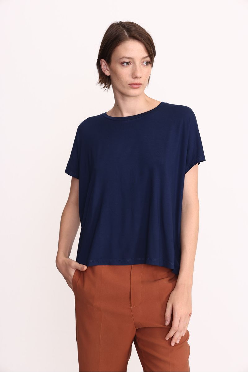 REMERA-CIELO-AZUL-MARINO-2401304104-02.jpg