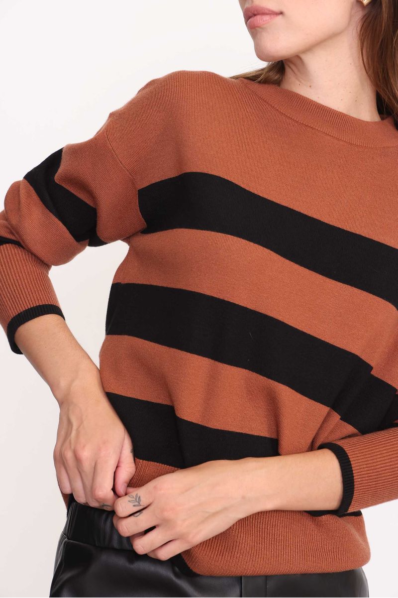 SWEATER-RAYADO-ALANA-MARRON-0800321110-02.jpg