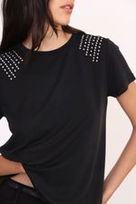 REMERA-TALIA-NEGRO-2900204102-03.jpg