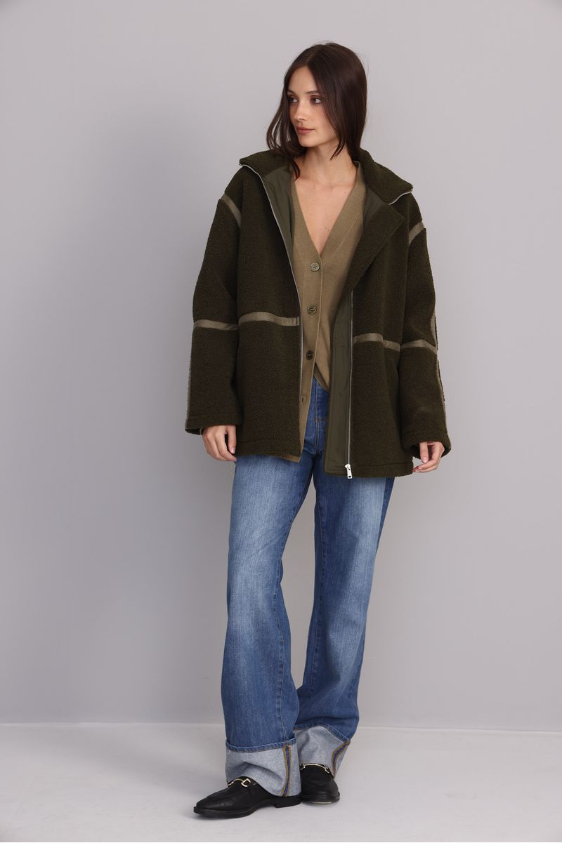 Campera-Noe---Jean-Recto-Vuelta-Ancha.jpg