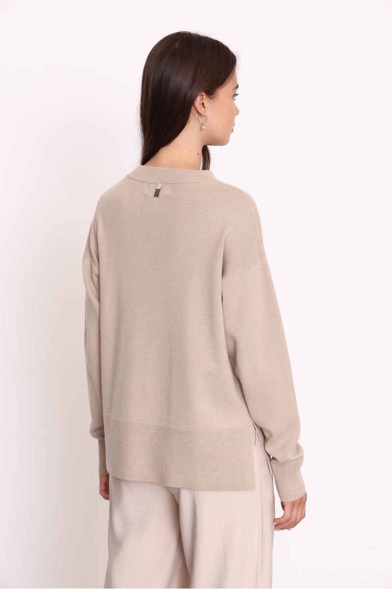 SWEATER-LISO-PIA-BEIGE-0800323107-04.jpg