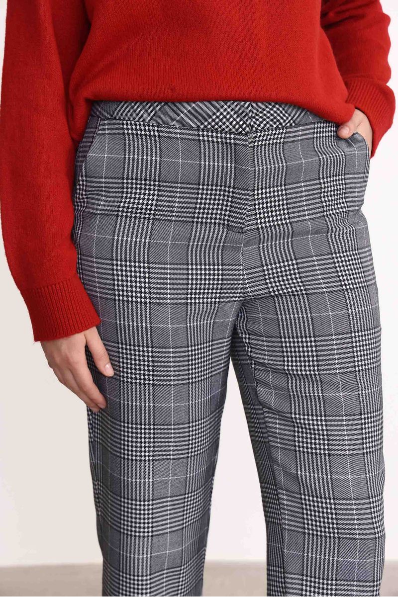 PANTALON-SASTRERO-ANNA-GRIS-TOPO-0600126103-03.jpg