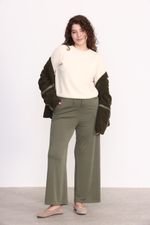 JOGGER-LEILA-VERDE-MUSGO-03002811VM-01.jpg