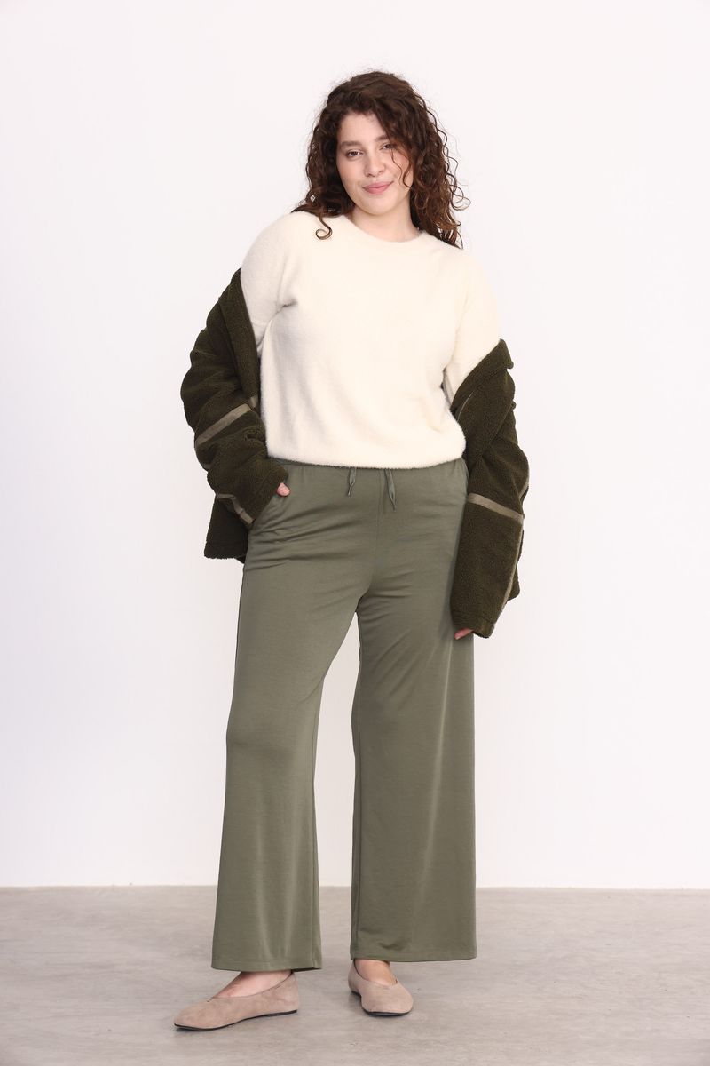 JOGGER-LEILA-VERDE-MUSGO-03002811VM-01.jpg
