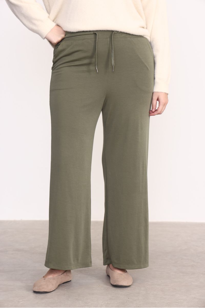 JOGGER-LEILA-VERDE-MUSGO-03002811VM-02.jpg